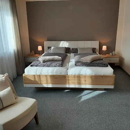 Am Kapellenberg Апартаменты Бад-Петерсталь-Грисбах